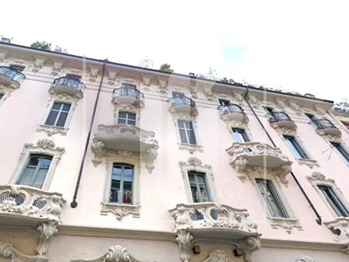 Appartamento trilocale in affitto in Via Antonio Stoppani, Morgagni, Milano