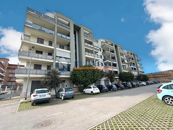 Appartamento bilocale in vendita in Via Giacchetti, Trani