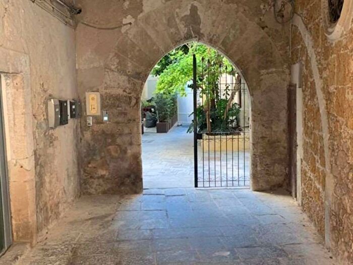Appartamento trilocale in affitto in Via del Consiglio Reginale, Ortigia, Siracusa