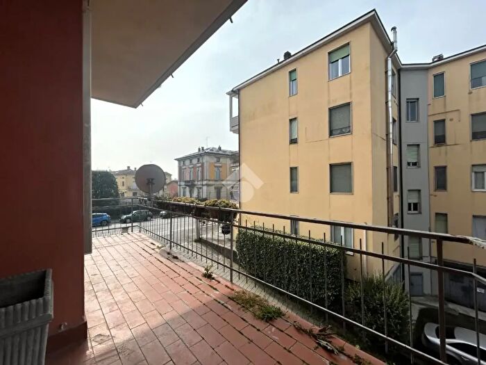 Appartamento quadrilocale in vendita in Via Luigi Cadorna, Crema