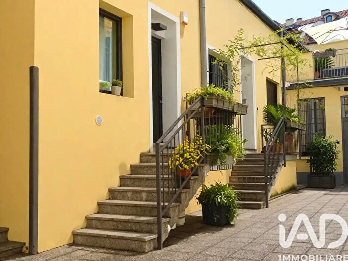 Appartamento quadrilocale in vendita in Via Sirtori, Milano