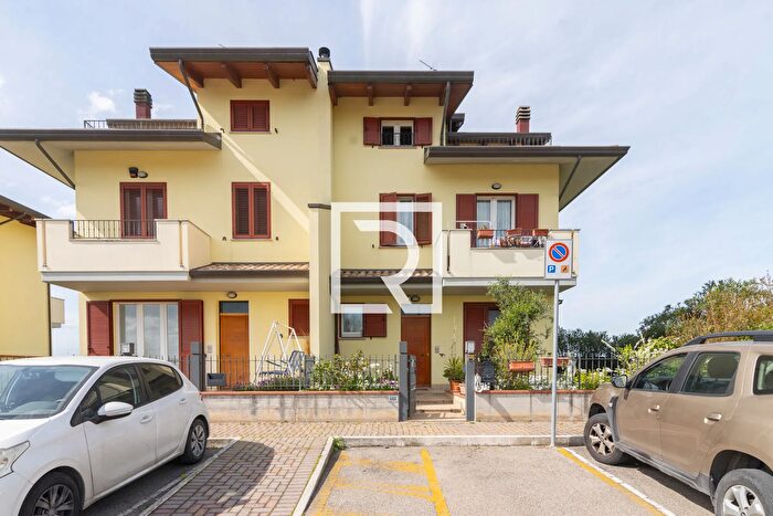 Casa con 5 locali in vendita in Via Cesenatico Cesenatico, Cesenatico