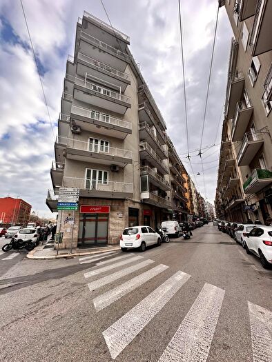 Appartamento trilocale in vendita in Bari