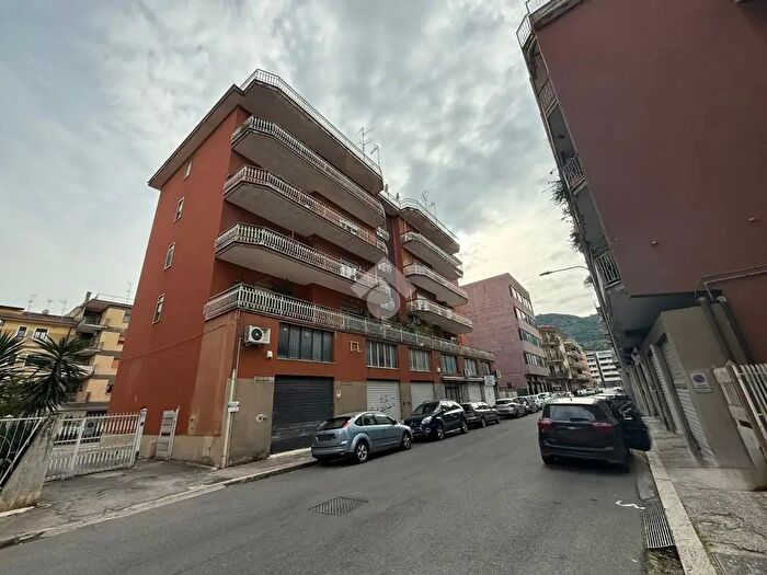 Appartamento trilocale in vendita in Via Abate Aligerno, Cassino