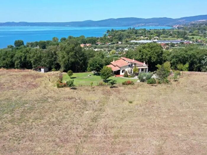 Casa con 6 locali in vendita in Via Settevene Est, Trevignano Romano