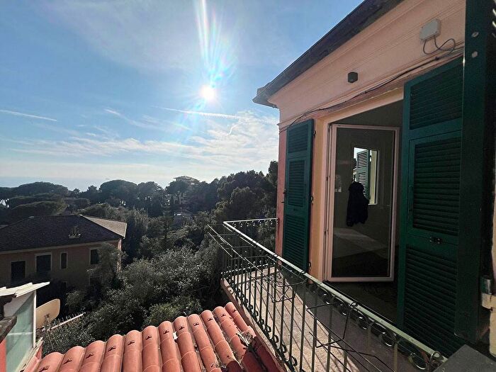 Appartamento con 6 locali in affitto in Via Aprile, Centro, Pieve Ligure