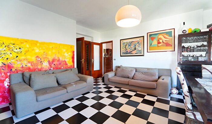 Appartamento quadrilocale in vendita in Stretto Montecroce, Barcellona Pozzo Di Gotto