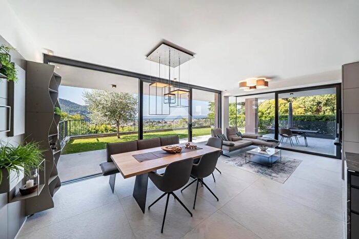 Appartamento quadrilocale in vendita in Via Pignoi, Garda