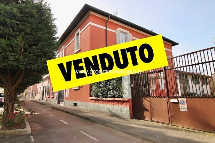 Casa con 6 locali in vendita in Segrate