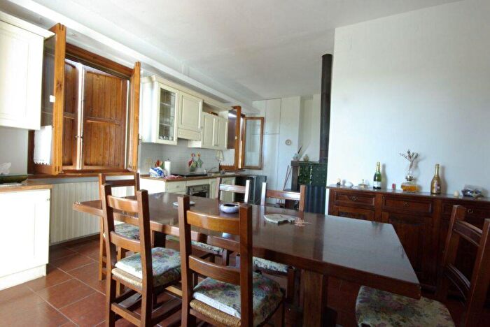 Casa con 11 locali in vendita in Sansepolcro