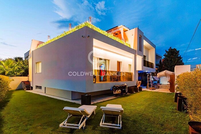 Casa con 6 locali in vendita in Via Oronzo Andriani, Brindisi