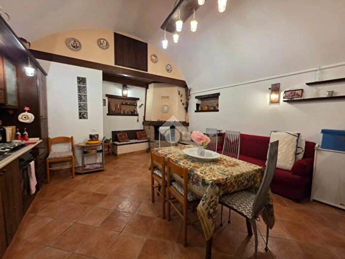 Appartamento monolocale in vendita in Vico Lombardi, Taggia