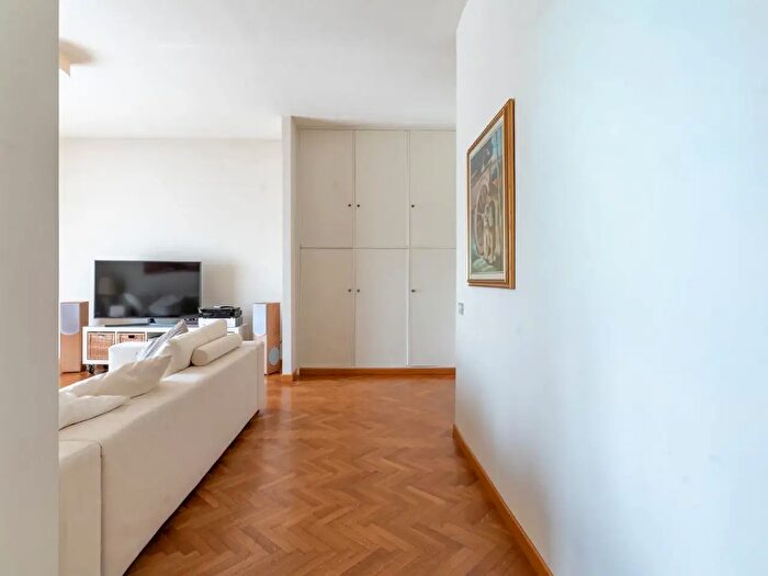 Appartamento con 5 locali in vendita in Envenuto Cellini, Empoli