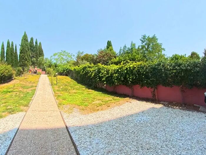 Casa con 7 locali in vendita in Tarquinia