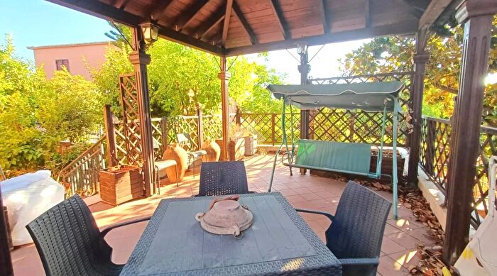 Appartamento trilocale in vendita in Via del Casale Rocchi, Roma