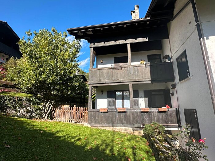 Appartamento trilocale in vendita in Via Preda, Spiazzo