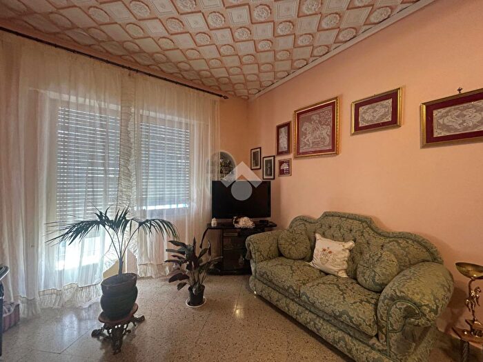 Appartamento trilocale in vendita in Via del Volpino, Palermo