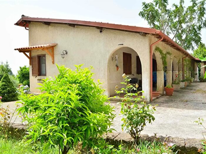 Casa con 5 locali in vendita in Genzano Di Roma