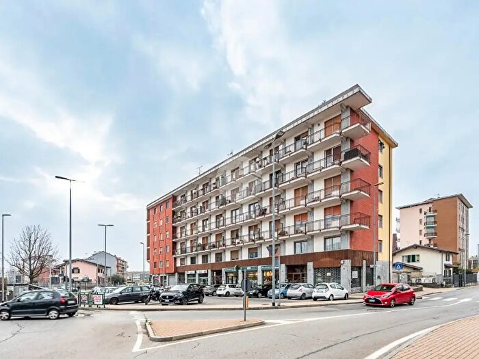 Appartamento bilocale in vendita in Piazza ° Maggio, Grugliasco