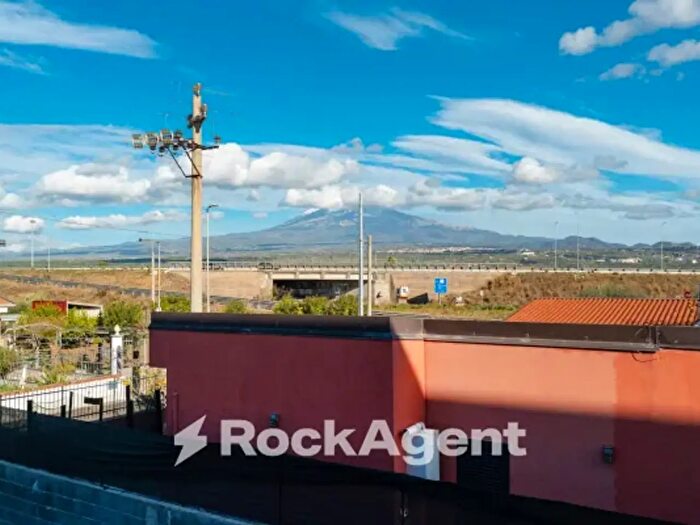 Appartamento quadrilocale in vendita in Via Pantelleria, Belpasso