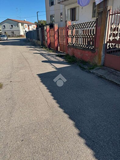 Appartamento trilocale in vendita in Via Resistenza, Comacchio