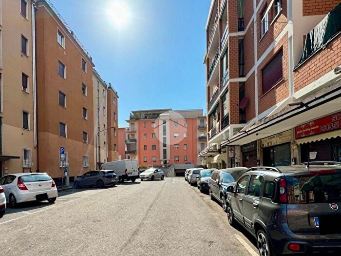 Appartamento bilocale in affitto in Via Cremona, Brescia Due, Brescia
