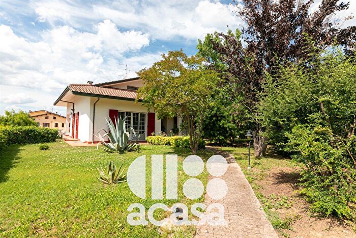 Casa con 8 locali in vendita in Via Rigossa Sinistra, Gatteo