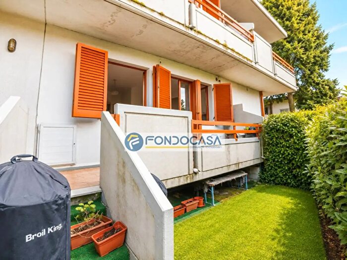 Casa quadrilocale in vendita in Via Magliano, Massa
