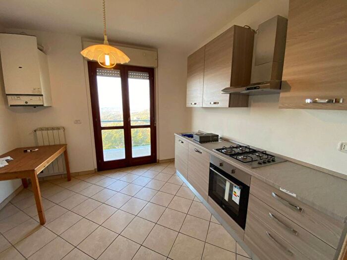 Appartamento con 5 locali in affitto in Viale Gran Sasso, Chieti Città, Chieti