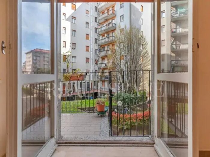 Appartamento bilocale in vendita in Viale Legioni Romane, Milano