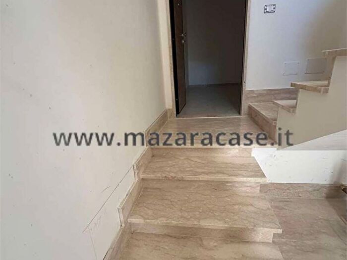 Casa con 6 locali in affitto in Via Salemi Ospedale, Mazara del Vallo