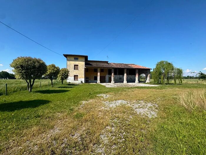 Casa con 5 locali in vendita in ViaZilie Inferiori N, Calvisano