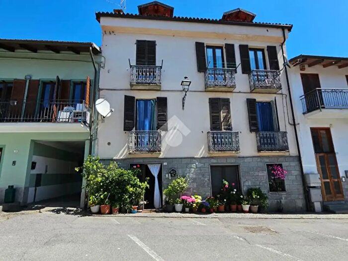 Appartamento trilocale in vendita in Via Roma, San Pietro Val Lemina