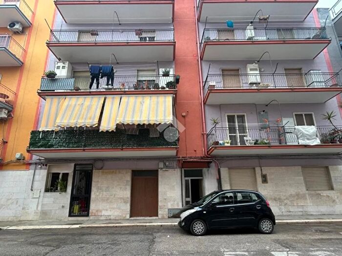 Appartamento trilocale in vendita in Via Vincenzo Gioberti, Barletta
