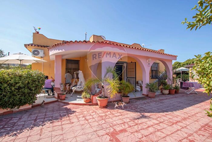 Casa con 6 locali in vendita in Via Isola delle Molucche, Siracusa