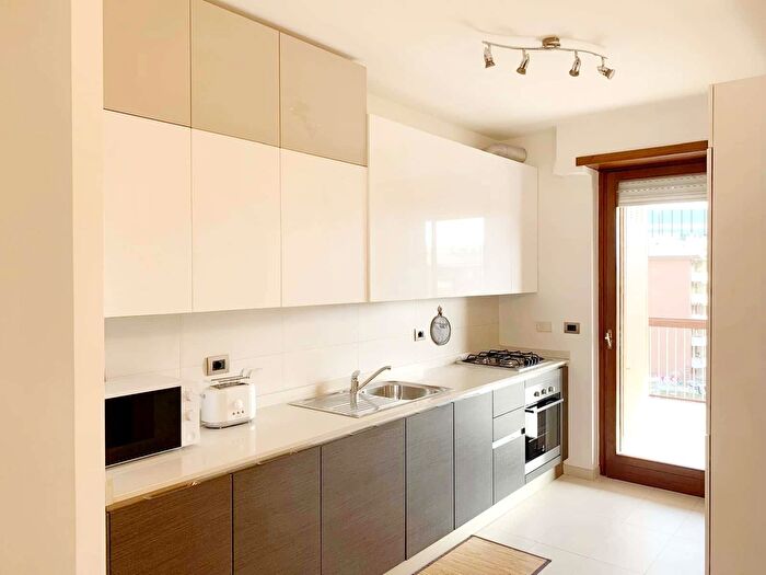 Appartamento monolocale in affitto in Viale della Grande Muraglia, Roma