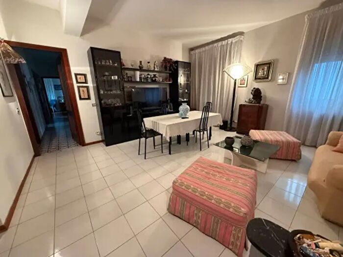 Appartamento con 5 locali in vendita in Via Mollica, Aci Castello