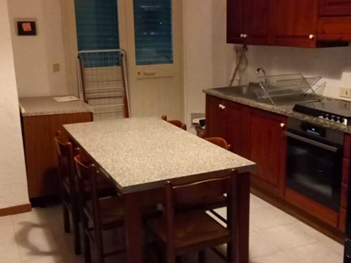 Appartamento con 5 locali in affitto in Via Fabio Filzi, Porta a Lucca, Pisa