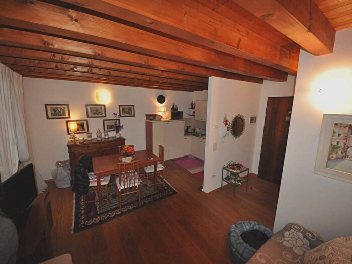 Appartamento bilocale in affitto in Piazzale Luigi Cadorna, Centro, Bassano del Grappa