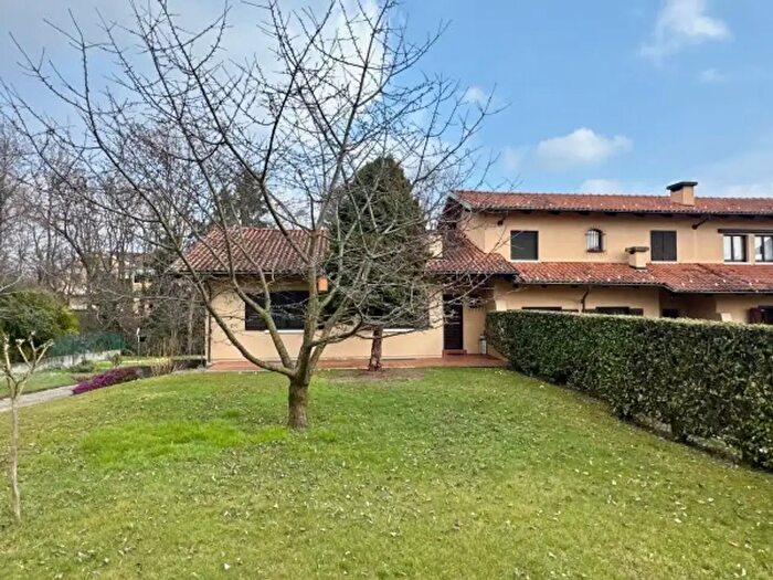 Casa con 6 locali in vendita in Strada Monte Piazzo, Biella