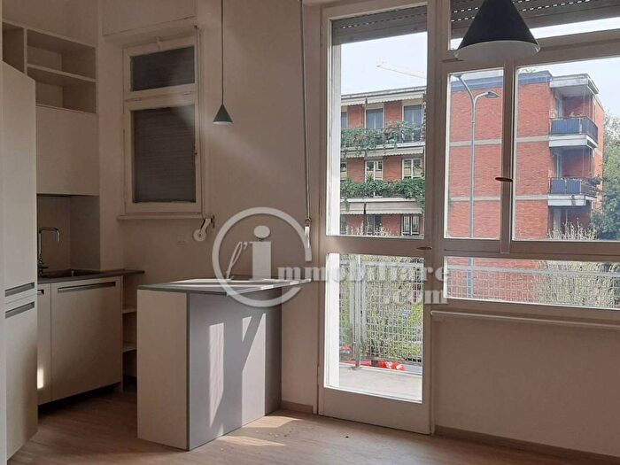 Appartamento bilocale in affitto in Piazzale Lorenzo Lotto, Monte Rosa Lotto, Milano