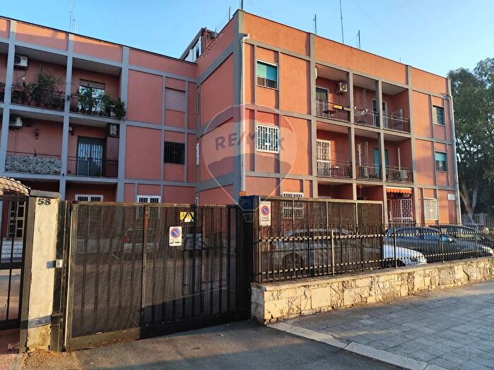 Appartamento trilocale in vendita in Viale Papa Giovanni XXIII, Bari