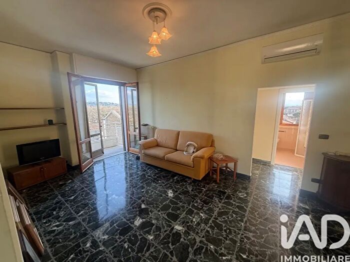 Appartamento con 7 locali in vendita in Viale dei Pini, Firenze