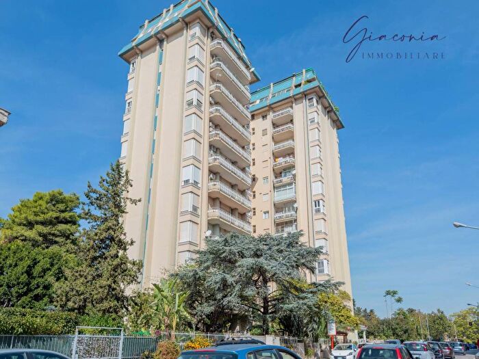 Appartamento con 6 locali in affitto in Via Leonardo Ruggeri, Uditore Leonardo Da Vinci Alta, Palermo