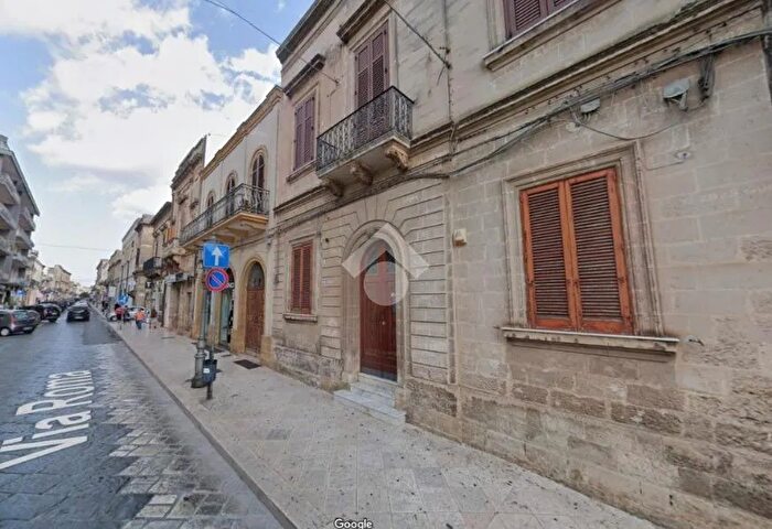 Appartamento quadrilocale in vendita in Via Roma, Francavilla Fontana