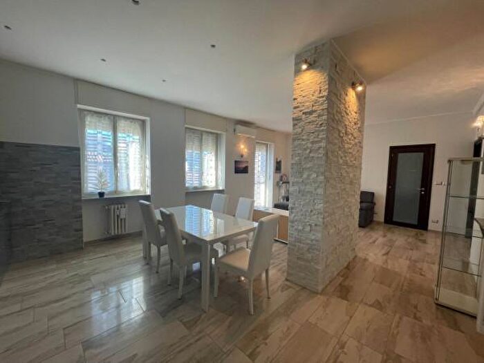 Appartamento trilocale in affitto in Via Salbertrand, Torino