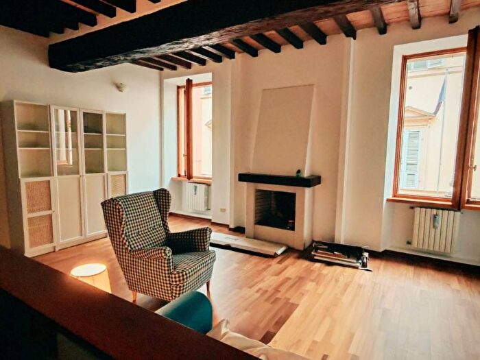 Appartamento trilocale in affitto in Borgo del Carbone, Centro Storico, Parma