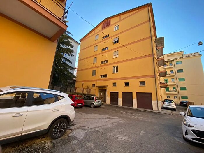 Appartamento quadrilocale in vendita in Viale della Croce Rossa, LAquila