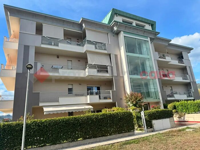 Appartamento trilocale in vendita in Via Corpo Italiano di Liberazione, Isernia