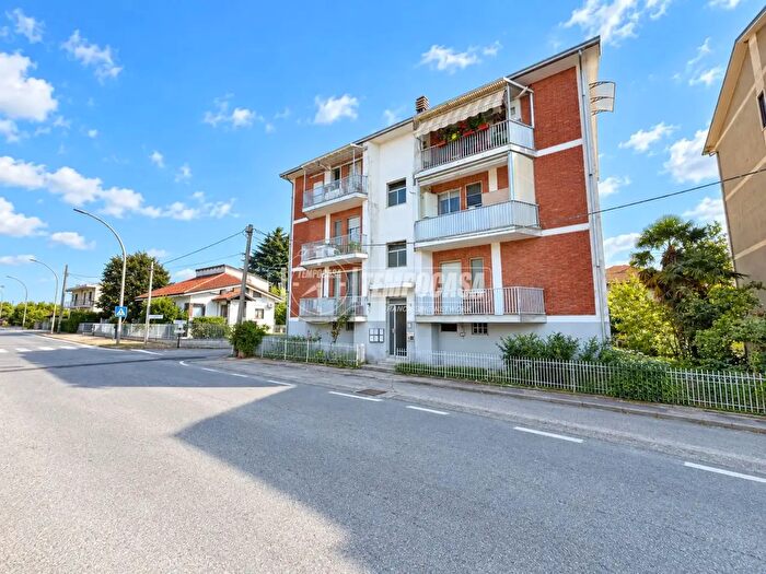 Appartamento trilocale in vendita in Via Martiri d'Italia, Caluso